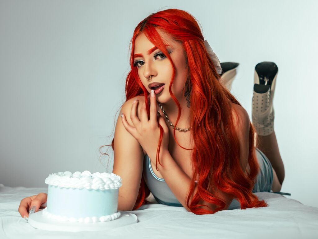 Real amateur nude model NicoleKors
